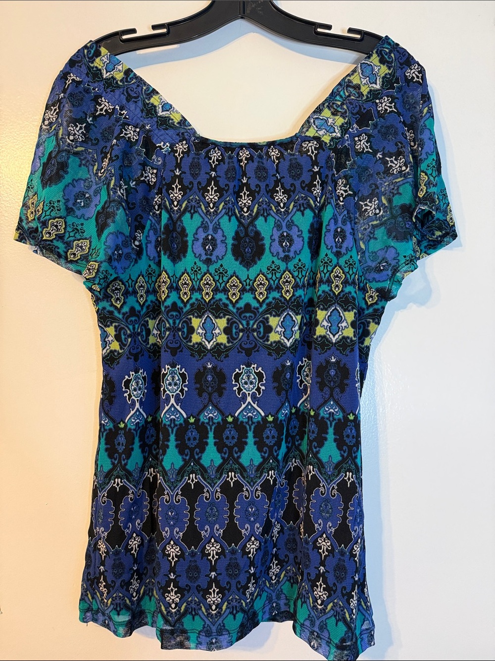 Apt. 9 Blue Teal & Navy Beaded Scoop Neck Blouse size medium - Picture 3 of 3